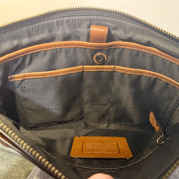 Coach Manhattan Convertible Slim Messenger Brief Business Bag - Picture 13 of 15